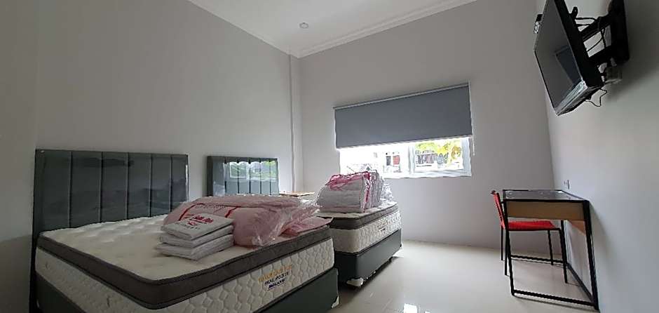RedDoorz Plus near Siloam Hospital Balikpapan