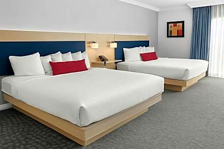 Two Queen Beds, Non-Smoking