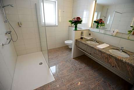 Deluxe Junior Suite