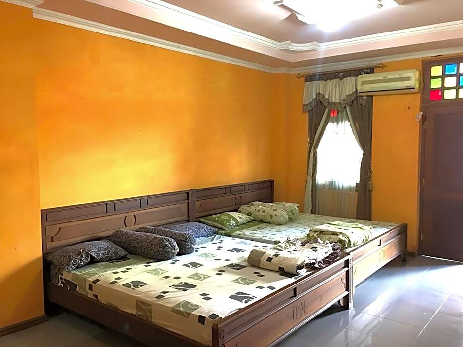 Hotel Alami near Alun-Alun Klaten