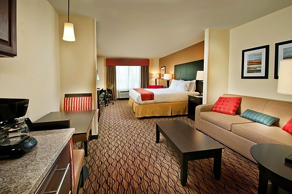 Holiday Inn Express Hotel and Suites Pearsall By IHG