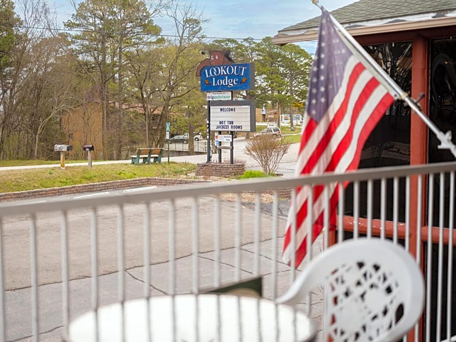 The Lookout Lodge