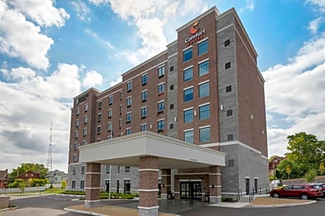 MainStay Suites Cincinnati University - Uptown