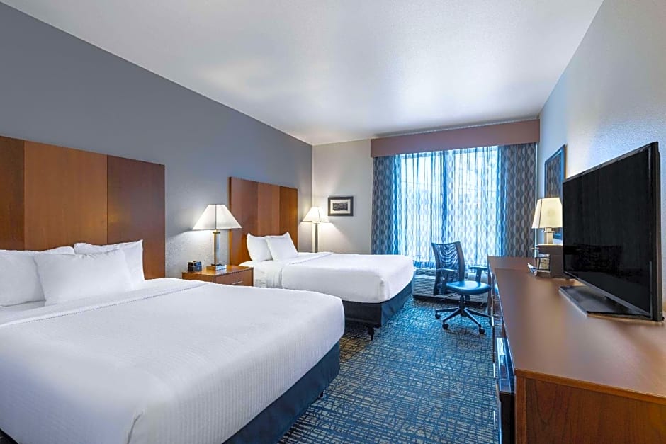 La Quinta Inn & Suites by Wyndham Morgantown