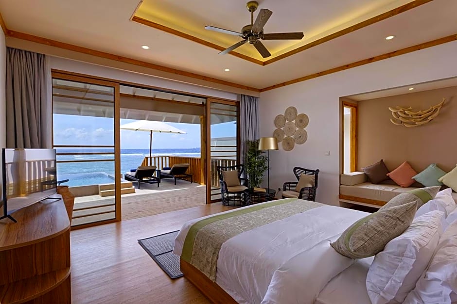 Brennia Kottefaru Maldives