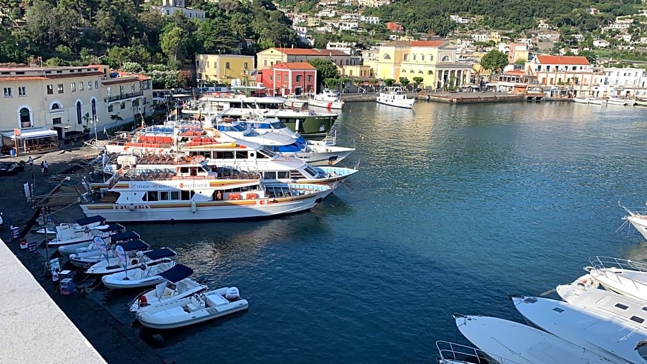 Molo35 – Ischia, CO