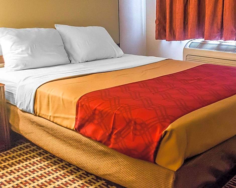 Economy Inn & Suites