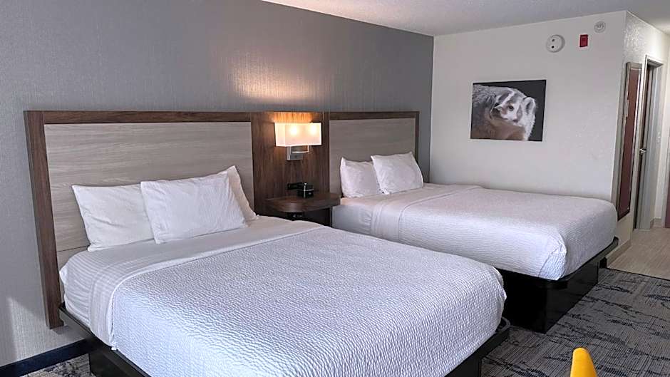 La Quinta Inn & Suites by Wyndham Milwaukee South West New Berlin