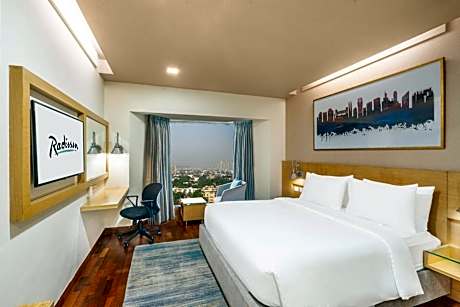 Deluxe Double or Twin Room with 20% Discount on food and soft beverages, Laundry and liquor and spa, INR 500 credit