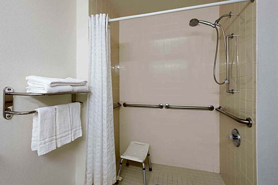 Super 8 by Wyndham Morgantown