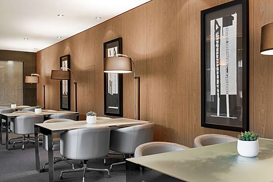 AC Hotel by Marriott Atocha