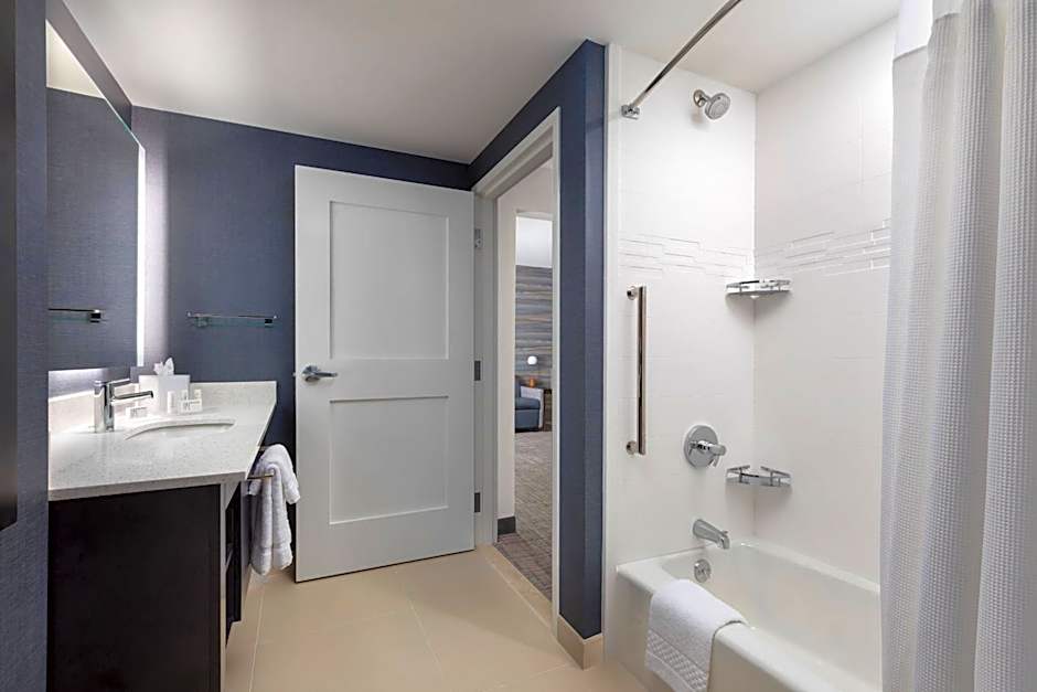 Residence Inn by Marriott Long Island Garden City