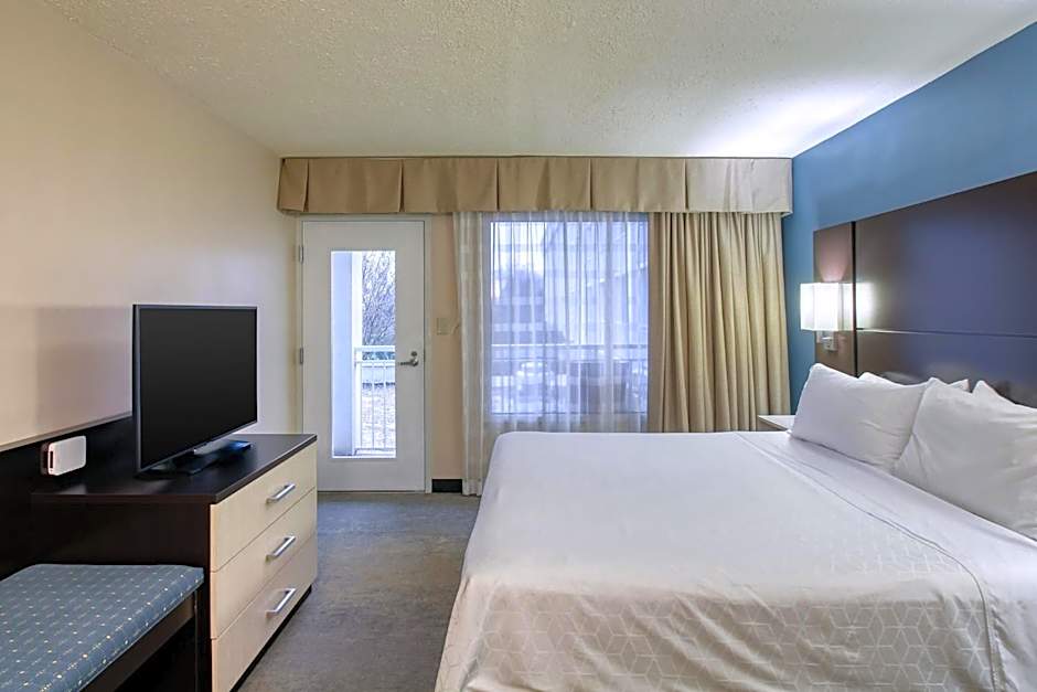 Holiday Inn & Suites Atlanta Airport North By IHG