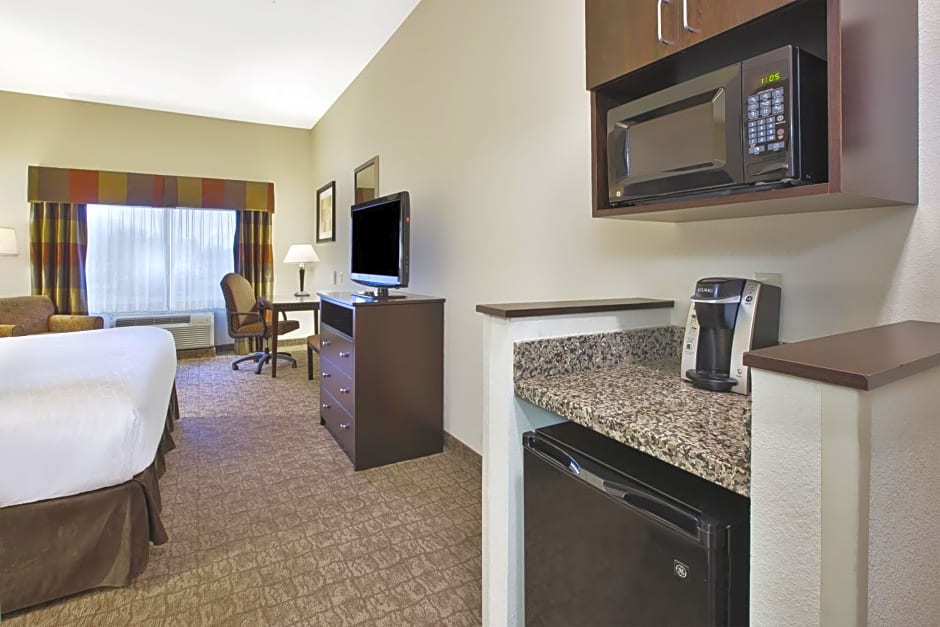 Holiday Inn Express and Suites Wheeling By IHG