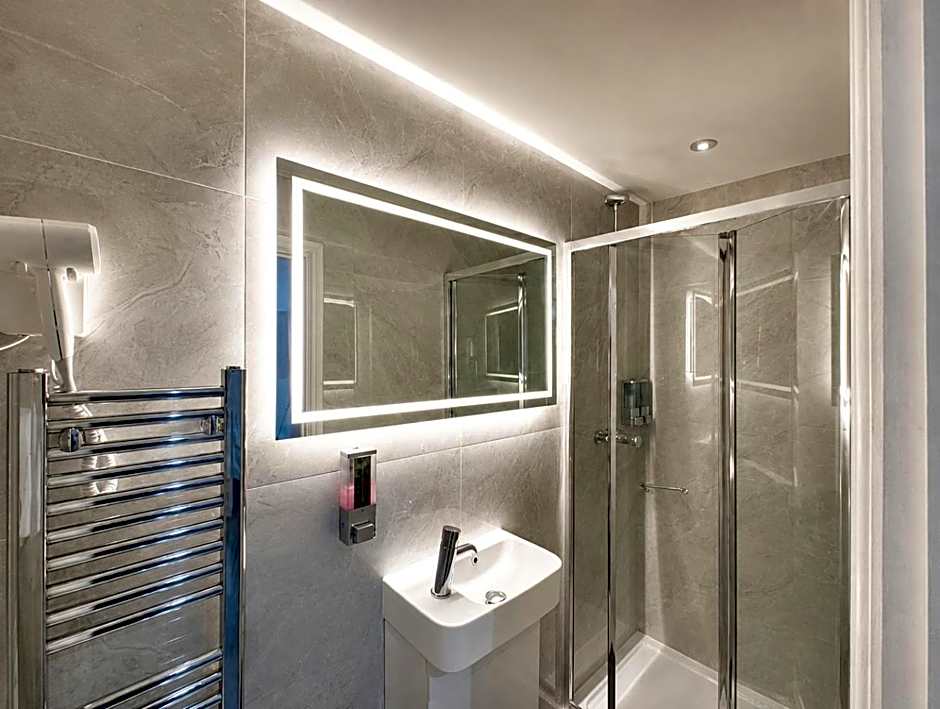 The Broadway Hotel - London Heathrow