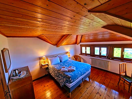 Twin Room with Private Bathroom