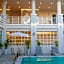 De Hug Hotel and Residence