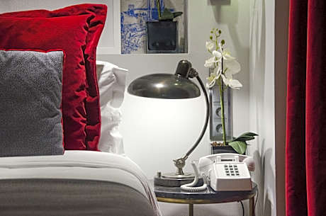 Small Room Interior View 