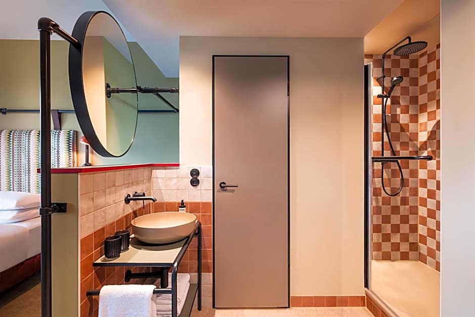 Me And All Hotel Berlin East Side