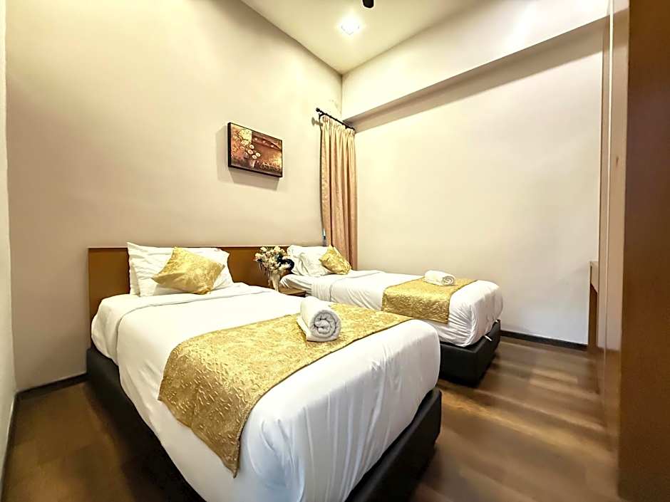 High Level Floor -- The Retreat Mountain & Sunrise view, Hilltop Hotel Apartment in Cameron Highlands
