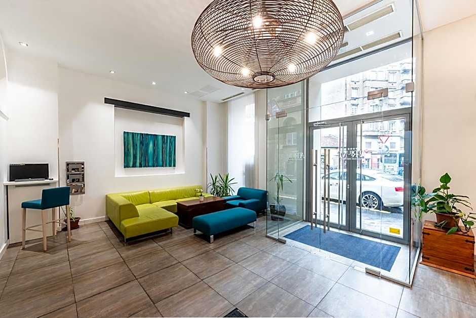 Atrium Fashion Hotel