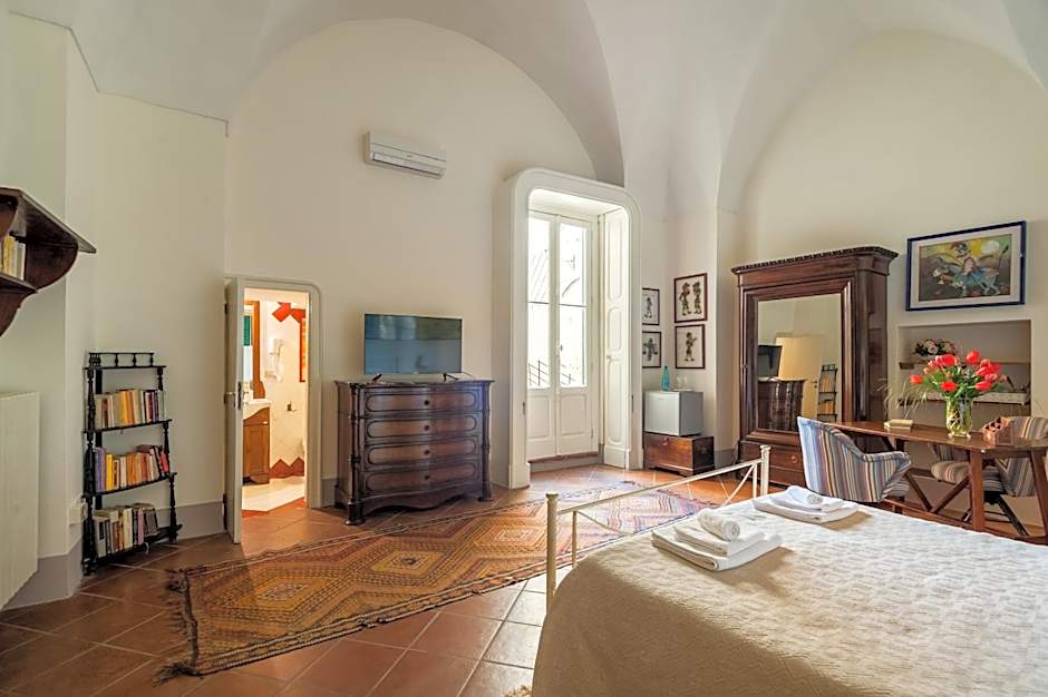 Palazzo Bernardini Suites