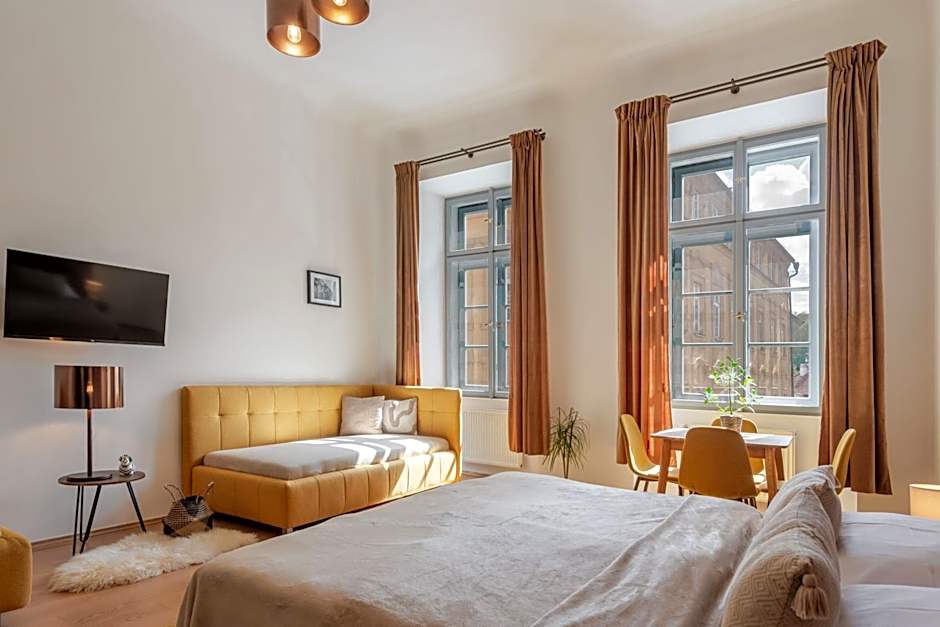 Primavera - Castle view apartments