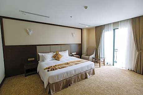 Deluxe Double Room with Bath