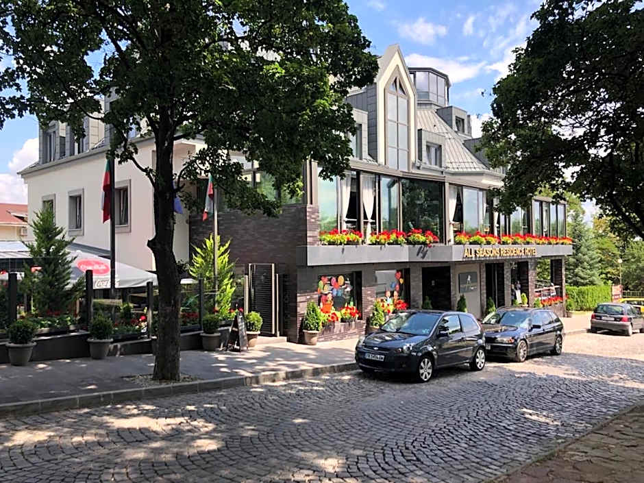 All Seasons Residence Design Hotel - Free parking