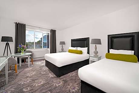 Standard Family Room (2 Adults + 2 Children)