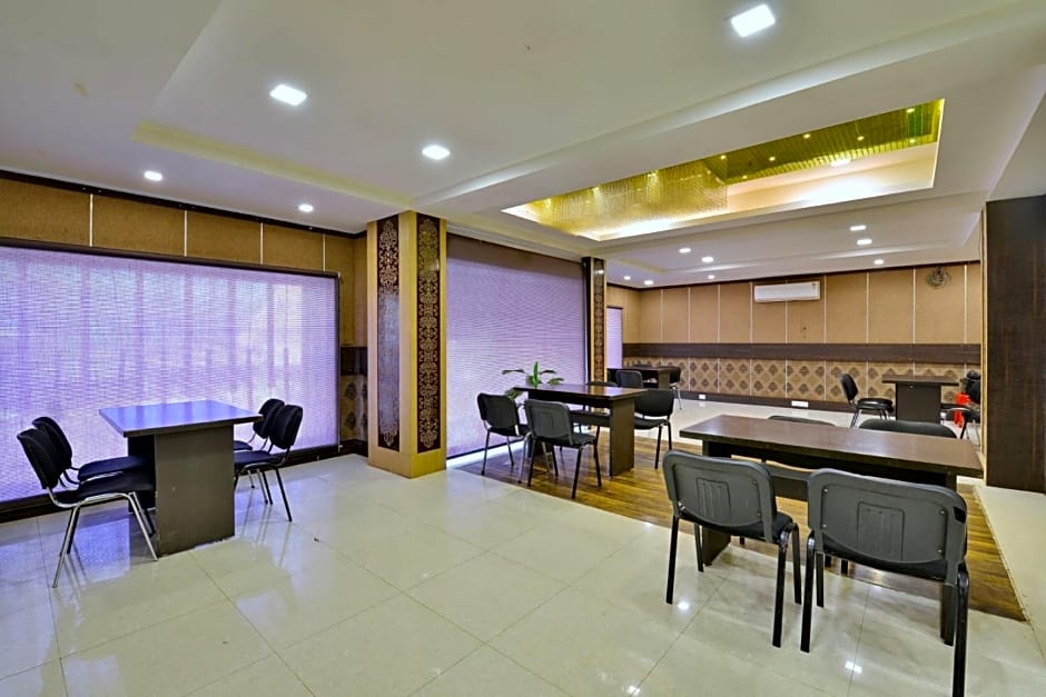 Hotel Samrat, Jabalpur