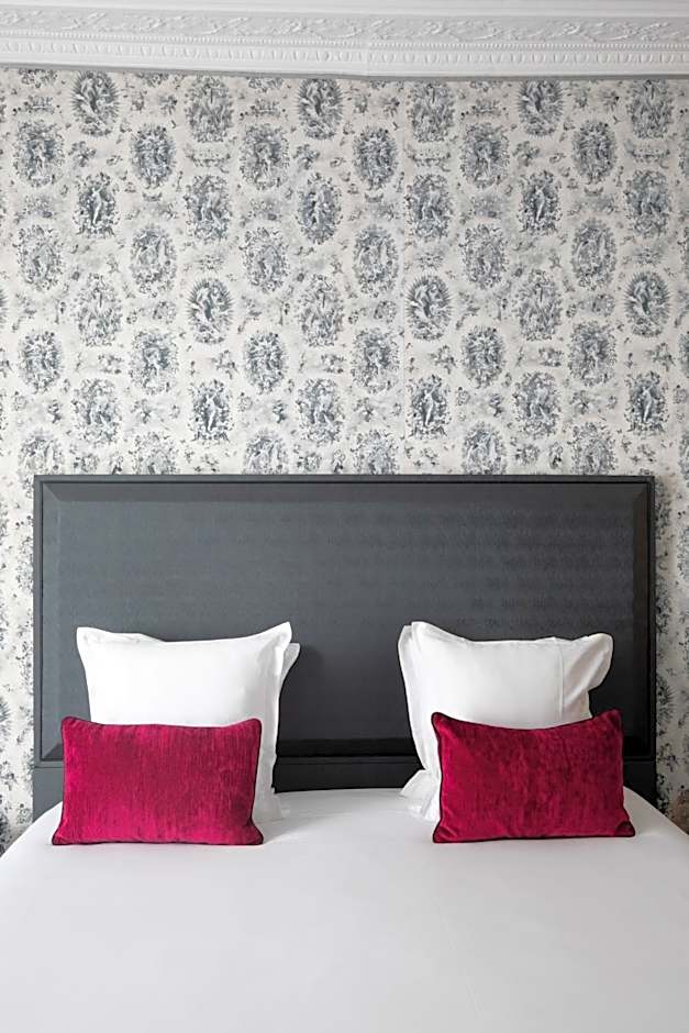 Maison Astor Paris Curio Collection by Hilton