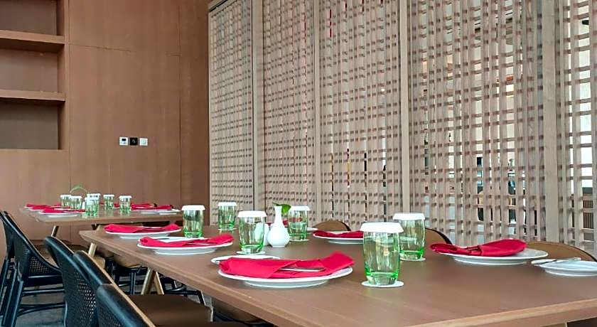 Ra Suites Simatupang