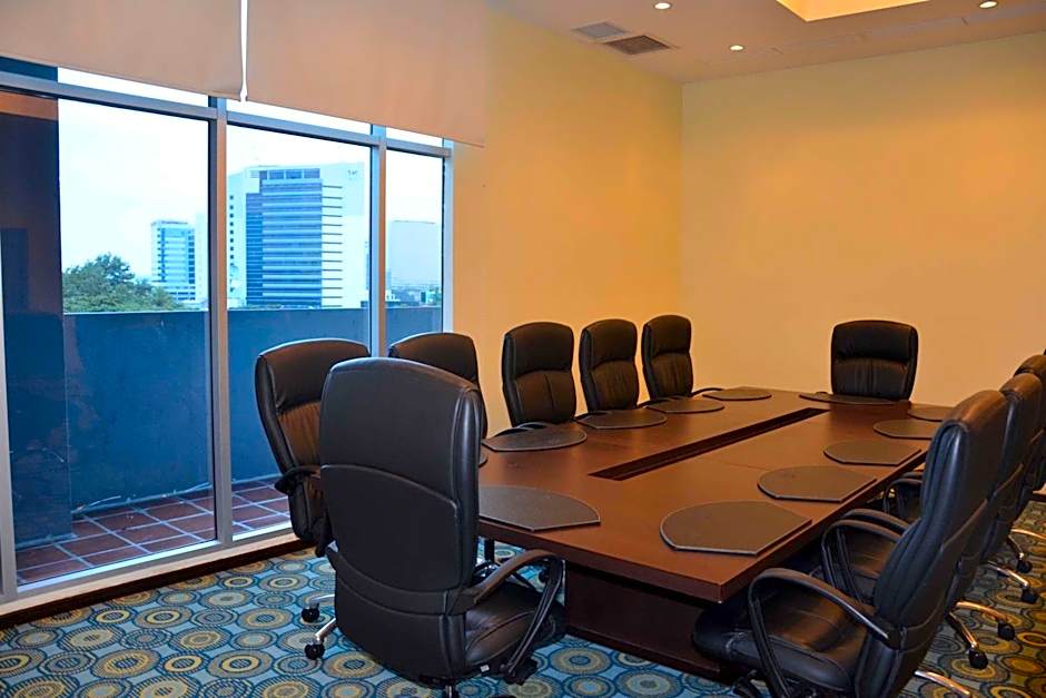 Courtyard by Marriott Guayaquil