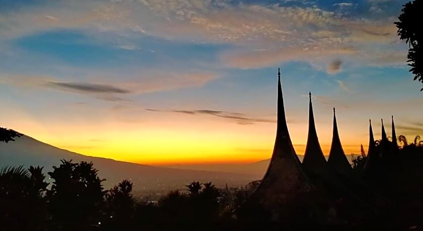 Jambuluwuk Convention Hall & Resort Batu