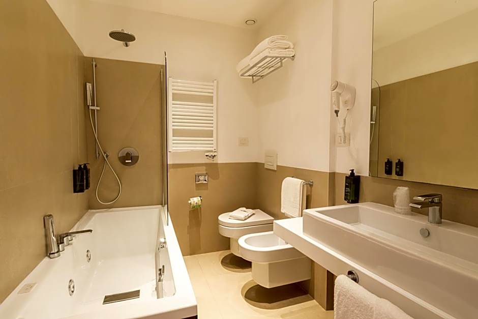 Life Hotel Seaview & Spa