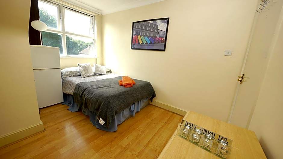 24/7 London Hostel