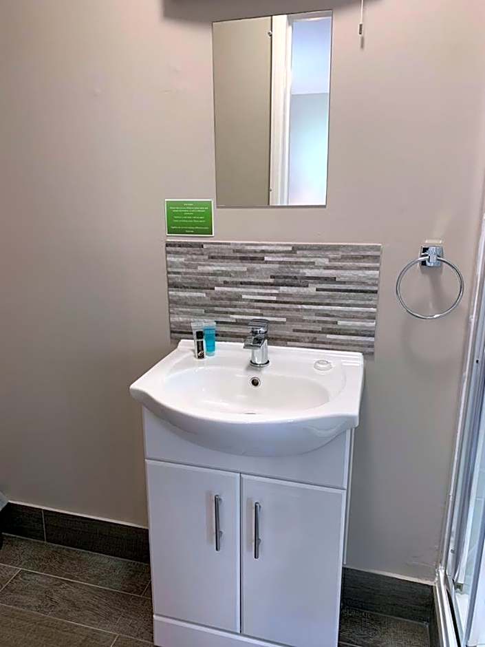 The Greenwich Rooms - Burger & Bird Bar & Restaurant