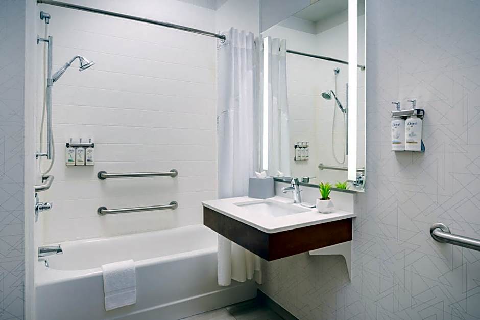 Holiday Inn Express Irondequoit By IHG
