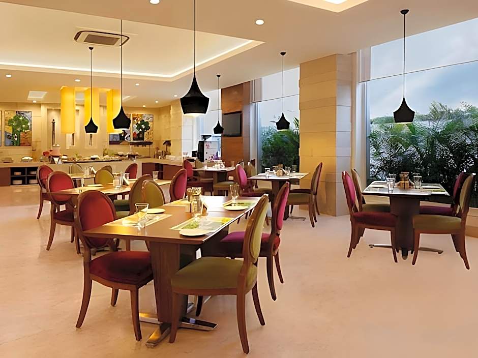 Lemon Tree Hotel Banjara Hills