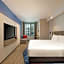 Holiday Inn Express Taizhou City Center By IHG