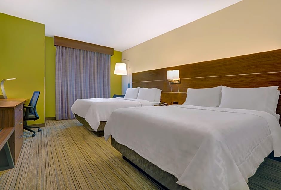 Holiday Inn Express & Suites - Lenexa - Overland Park Area By IHG