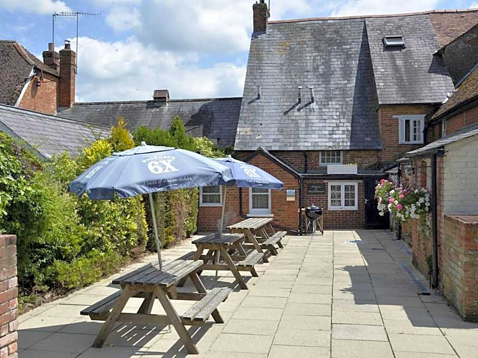 The Antelope at Upavon