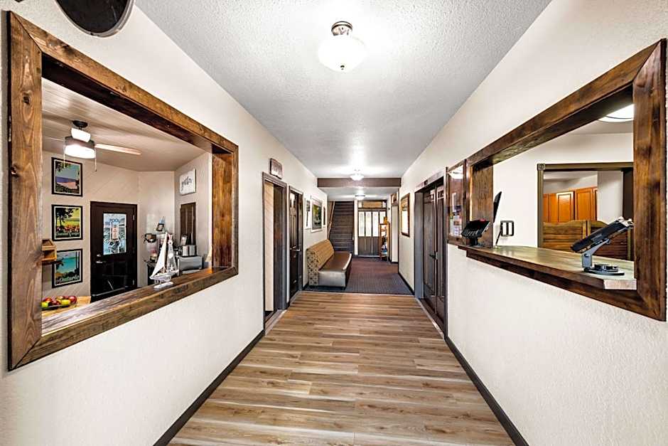 Americas Best Value Inn - Marquette
