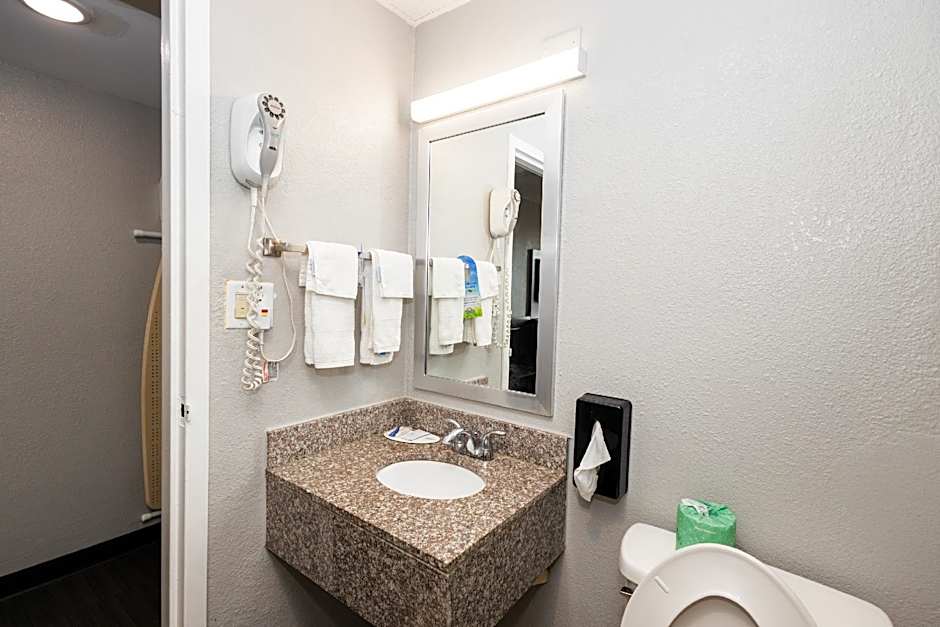 Days Inn by Wyndham Sharonville