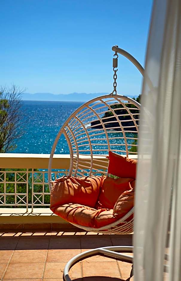 Alonissos Beach Bungalows And Suites Hotel