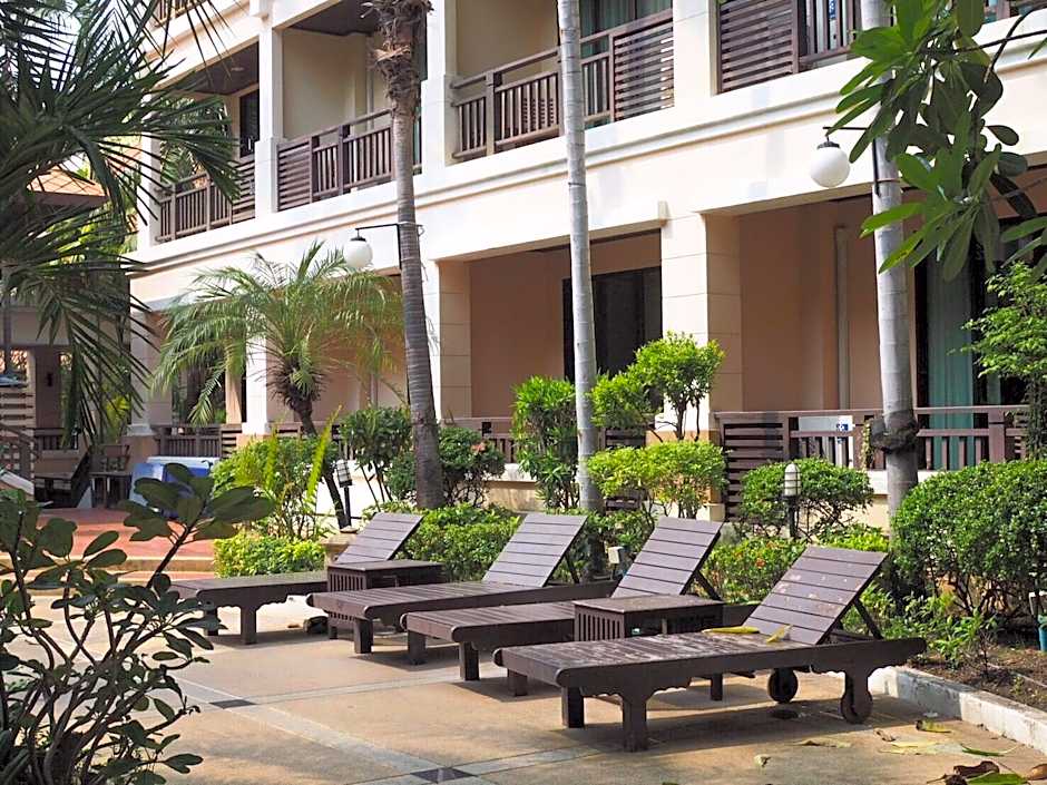 Le Casa Bang Saen Hotel