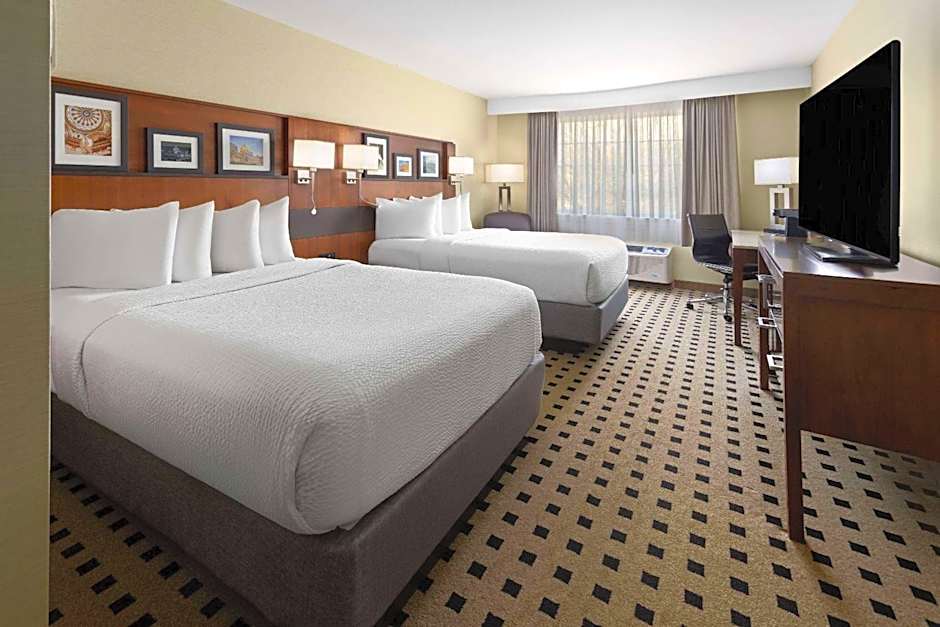 Photo 1 of 10 of 2 Double Beds