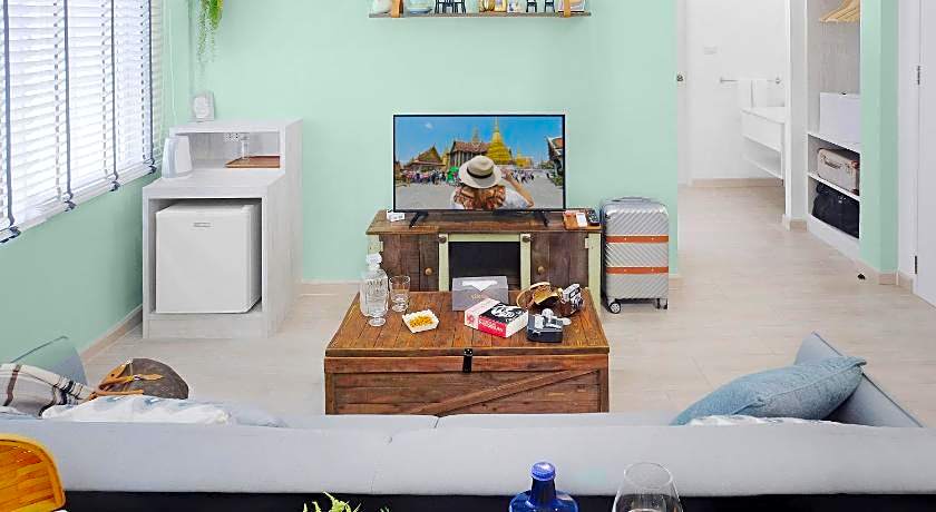 Hide and Seek Boutique Hometel