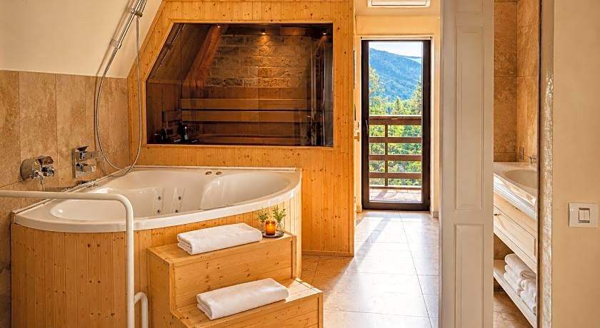 Ioana Hotels